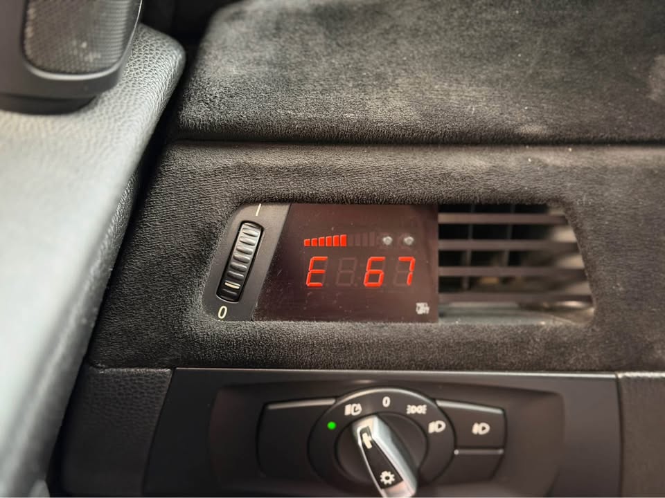P3 V3 OBD2 Vent Gauge E9X - Used