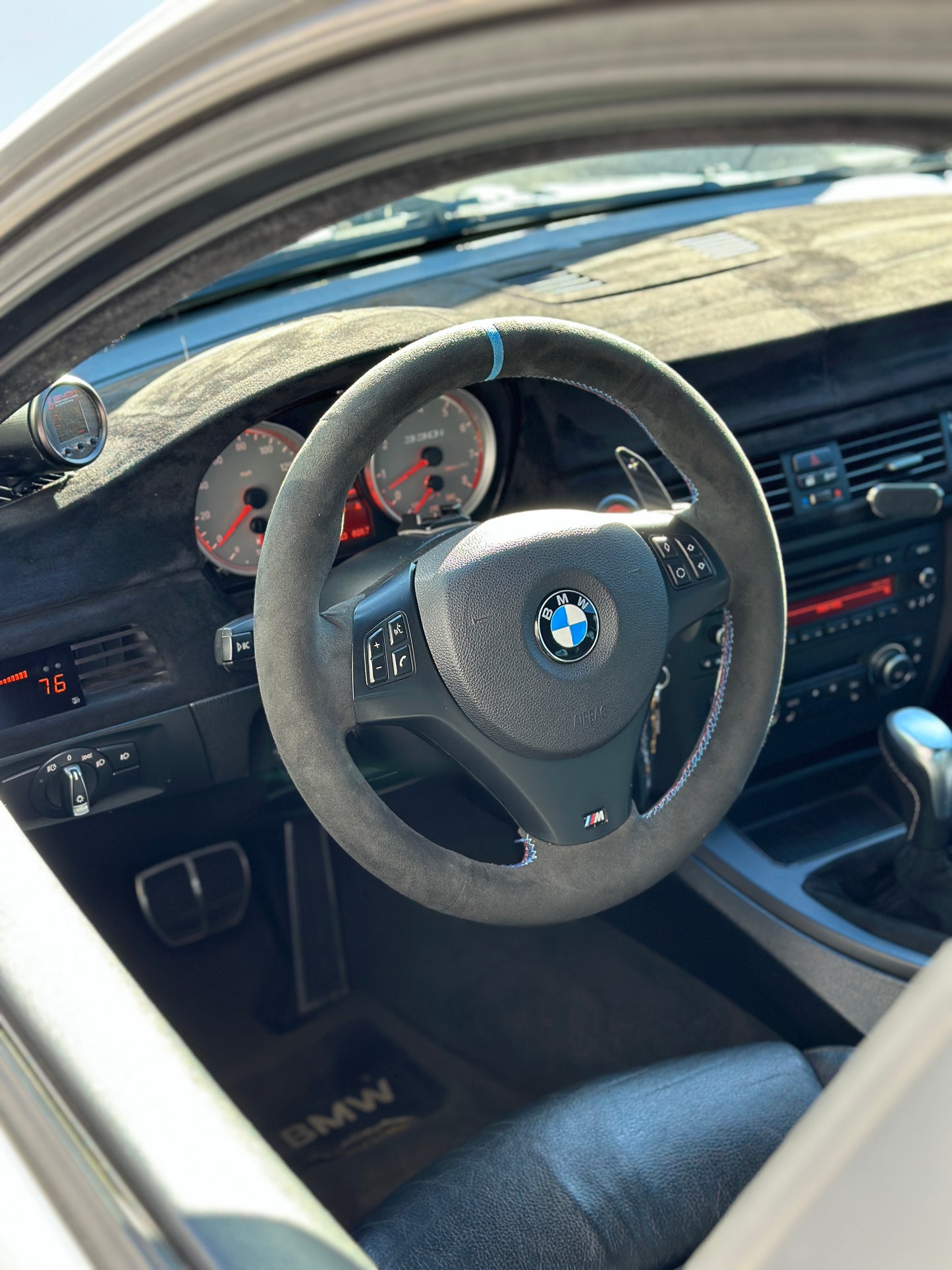 Carbon Fiber Magnetic Paddle Shifters – E90/E92 Pre-LCI (2006–2008)