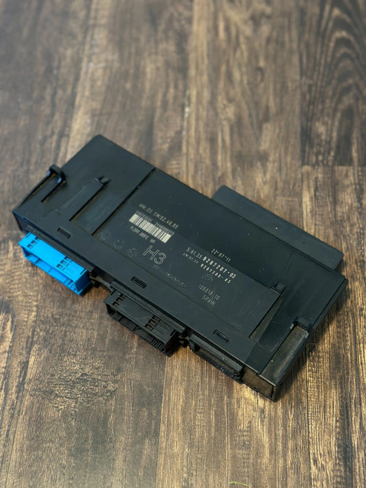 BMW E92 E93 3 Series BCM Body Control Module H3 Junction Box 9267207