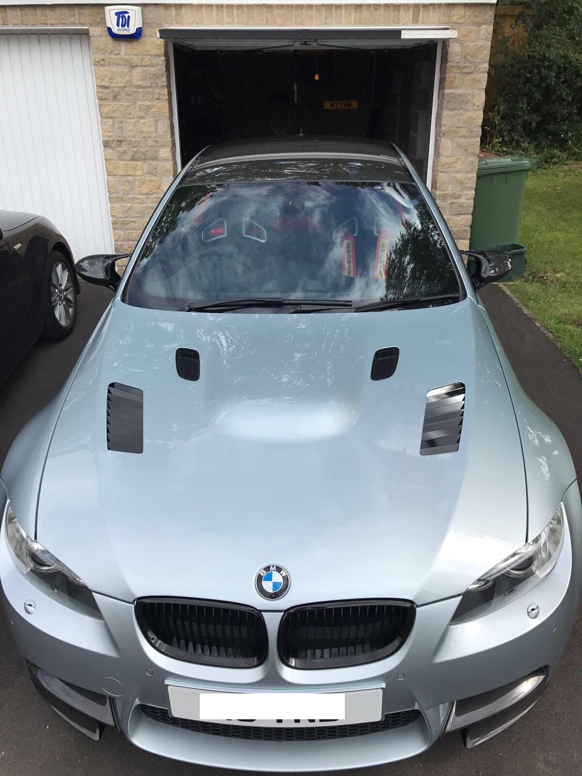 E92 M3 Hood Vents